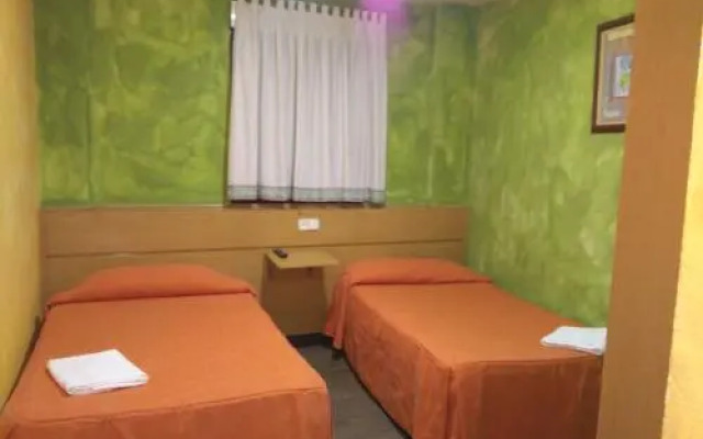 Hostal 3 Hermanos