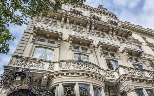 Отель Grand Royale London Hyde Park вид на фасад