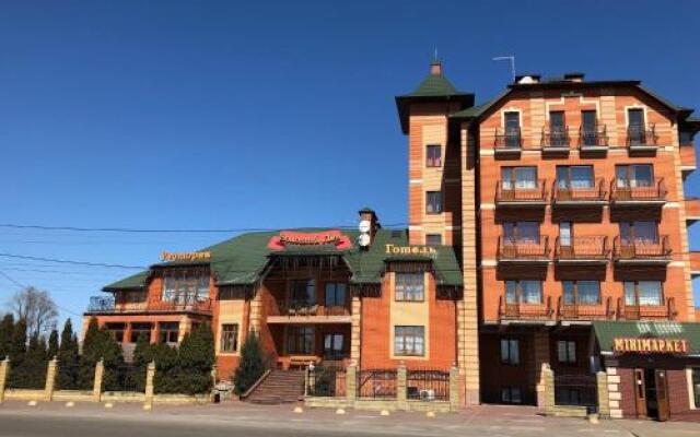 Гостиница Golden Lion Hotel Украина, Борисполь - отзывы, цены и фото номеров - забронировать гостиницу Golden Lion Hotel онлайн вид на фасад