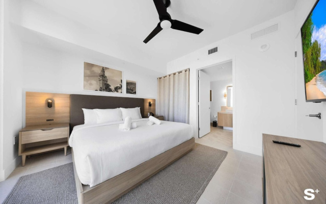 Downtown 1-BD Condo With City Views