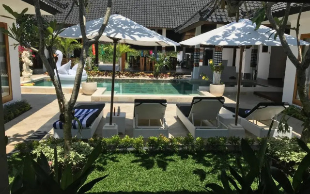 Villa Casablanca Surf Keramas