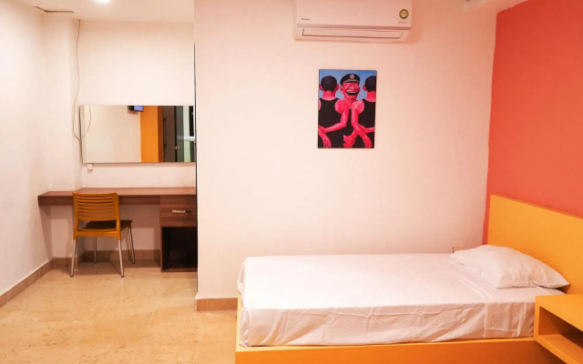 Nora Hotel & Co living
