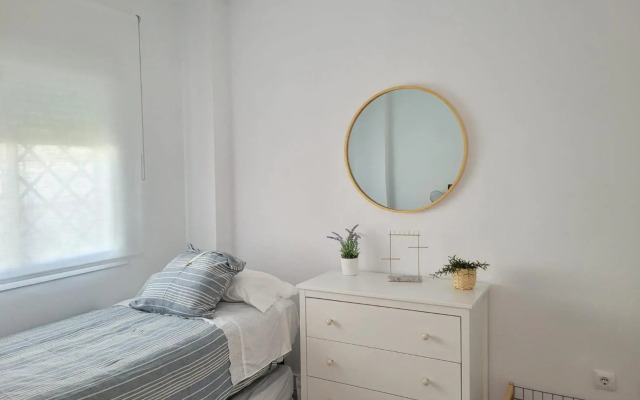 Apartamento en Rota con piscina y parking junto al mar