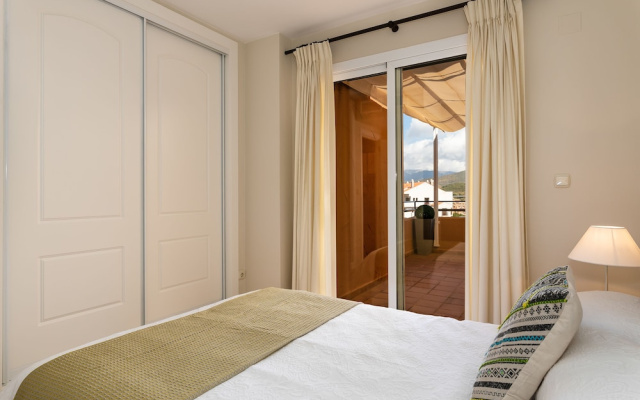 Elviria Marbella Luxury Penthouse Two Rooms PARKING and Golf