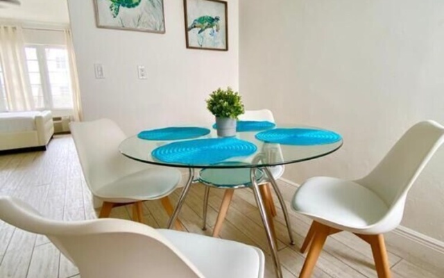 Miami Beach Versatile Plus Apartment