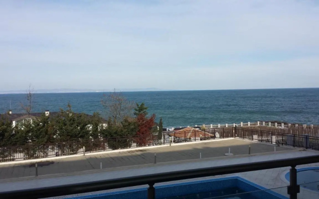 Apolon 2