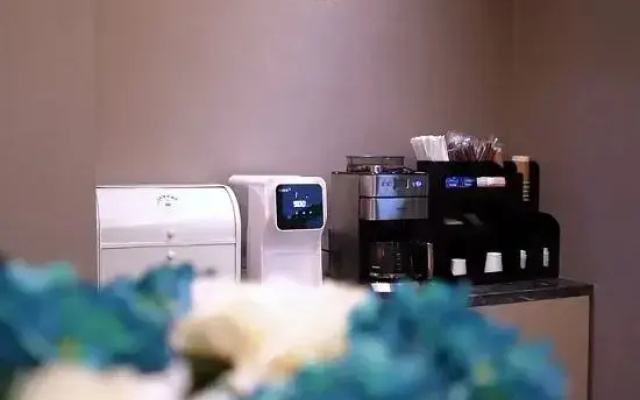 Homeinn Hotel (Yuxi People's Hospital Wanda Plaza)