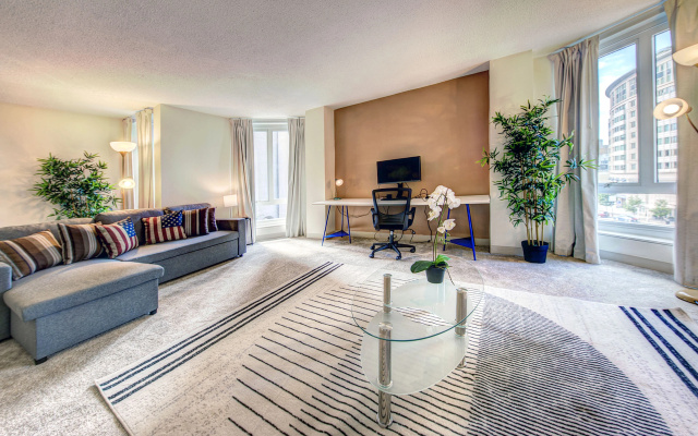 Perfect Location! Great Amenities Included!