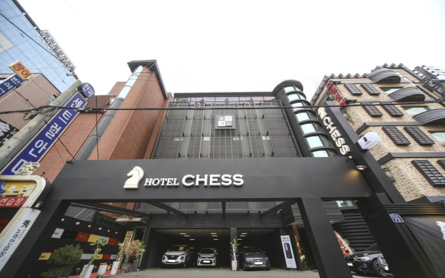 Chess Hotel