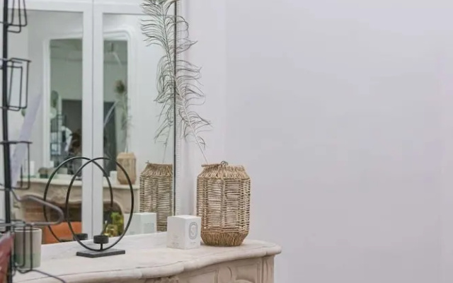 Cozy, Well-equipped Studio in Montmartre for 2!