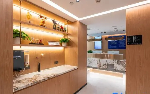 Mingjing Hotel (Beijing National Stadium Huixin Xijie Beikou Subway Station)