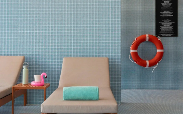 Moxy Alfragide Lisboa