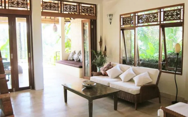 Sanggingan Cliff Side Villa