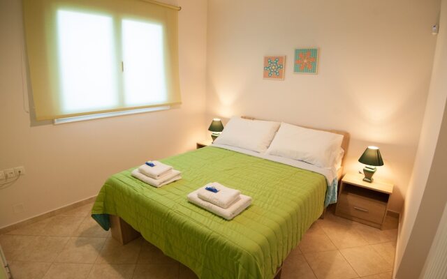 Отель Groundfloor Luxury Villa Heraklion Crete вид на фасад