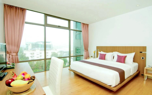 Seven Zea Chic Hotel