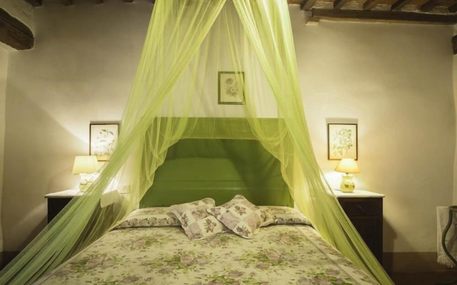 Verdidea - Podere Contignano (up to 21 people)