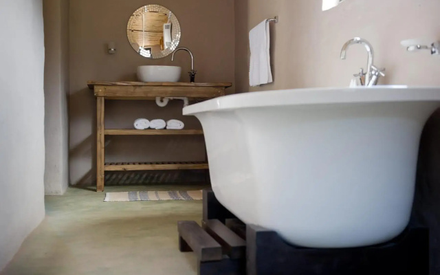 African Game Lodge