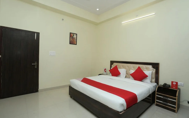 Sr Blessings By OYO Rooms
