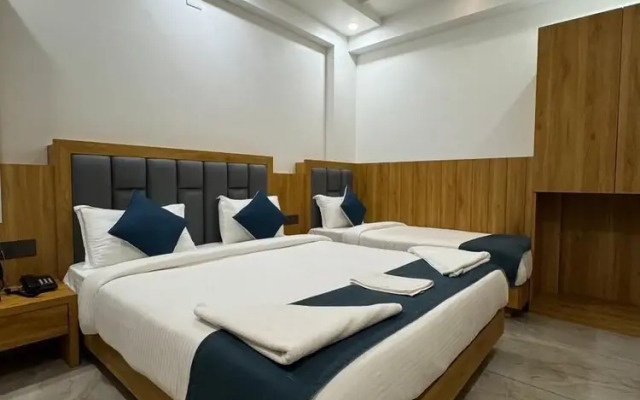 Hotel The Premier Dwarka