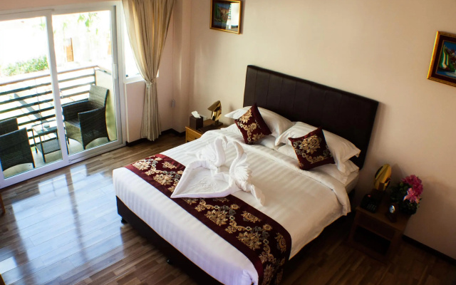 Hotel Sincere Smile Yangon
