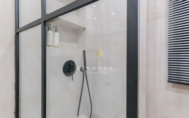 Zennova 72 Tsinari Luxury Suite