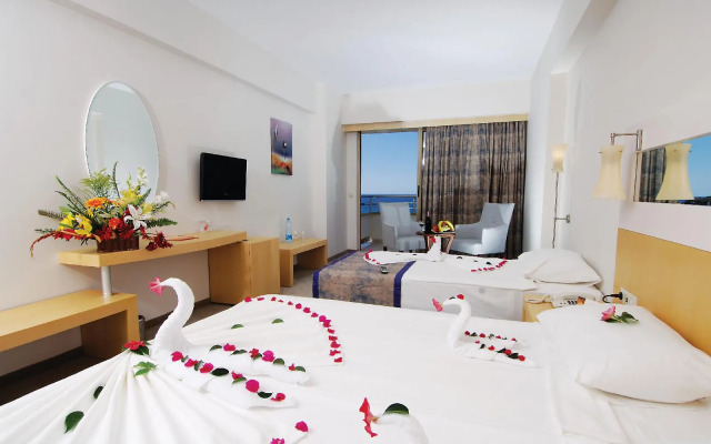 Lycus Beach Hotel