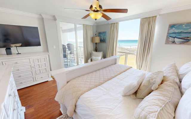 Shoreline Towers 1033 2 Bedroom Condo