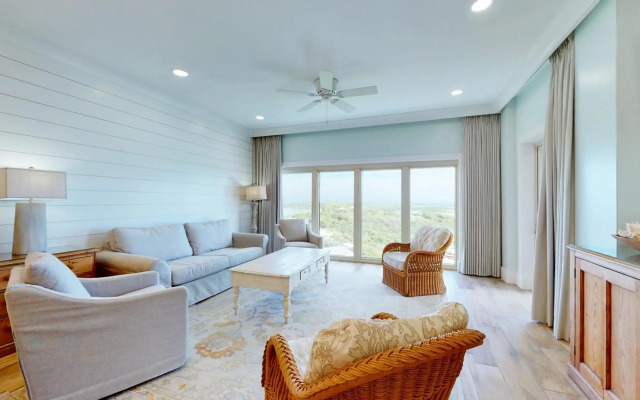 Beach Manor 1005