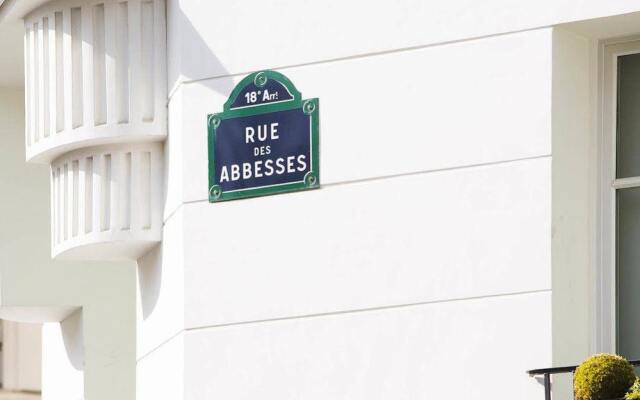 Отель Montmartre Residence Париж вид на фасад