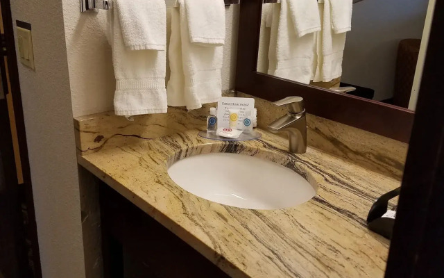 Comfort Inn & Suites Ashland