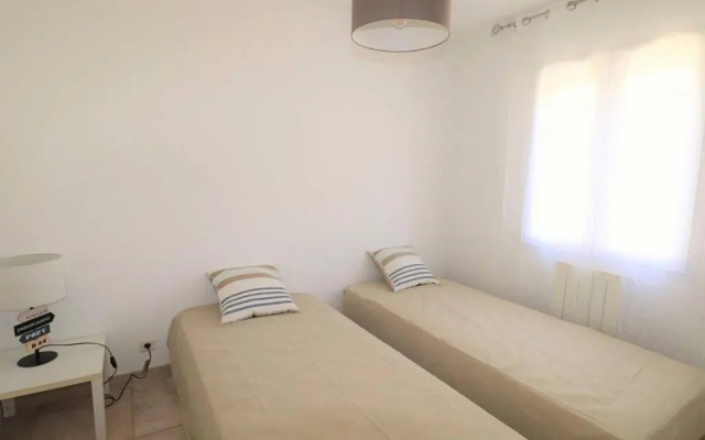 MAISON LE GRAU-DU-ROI, 5 PIèCES, 8 PERSONNES - FR-1-307-157