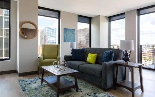 Frontdesk 80 On The Commons Downtown Columbus Apts