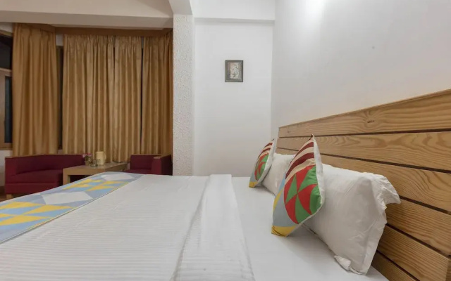 OYO Home 18284 Premium Stay