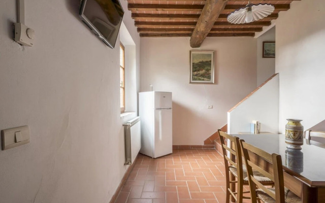 Attractive Villa in Montespertoli With Swimming Pool