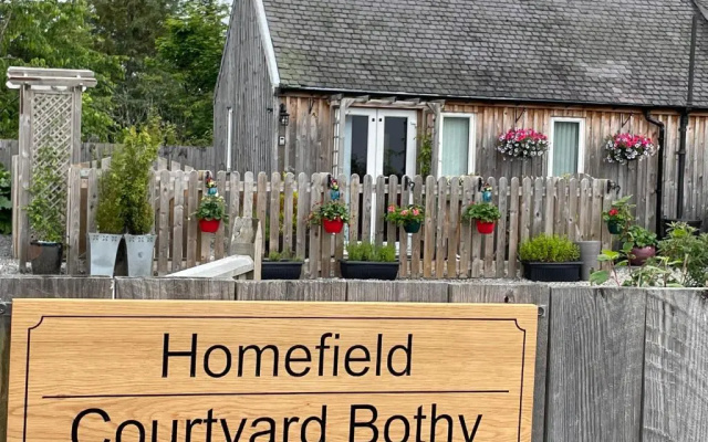 Courtyard Bothy