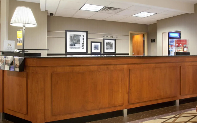 Hampton Inn & Suites Parker