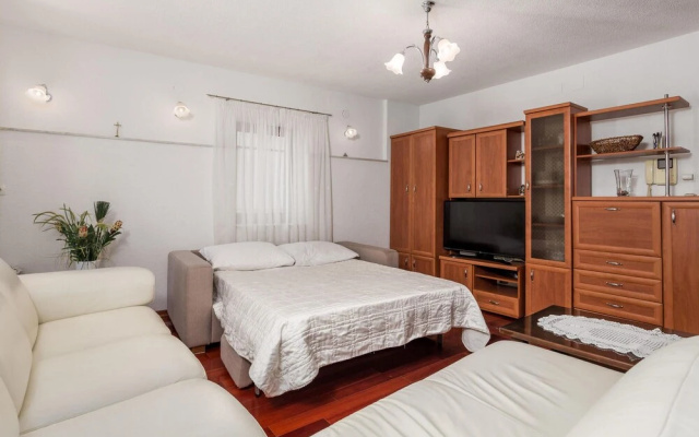 Beautiful Home in Senj With Wifi and 3 Bedrooms
