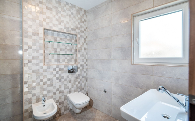 Holiday house Tome - comfortable & modern: Nin, Zadar riviera
