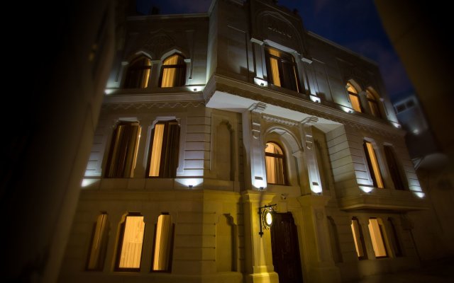 Da Vinci Hotel in Baku, Azerbaijan from 63$, photos, reviews - zenhotels.com hotel front