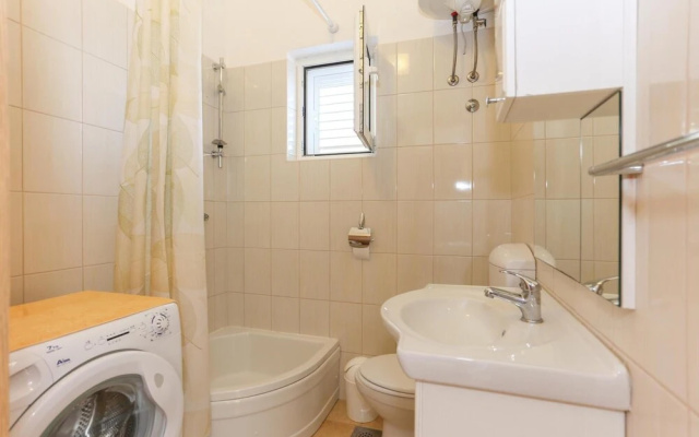 Stunning Home in Marusici With Wifi and 1 Bedrooms