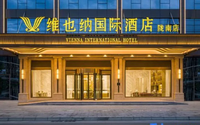 Vienna International Hotel (Longnan Wudu Gujinli Branch)
