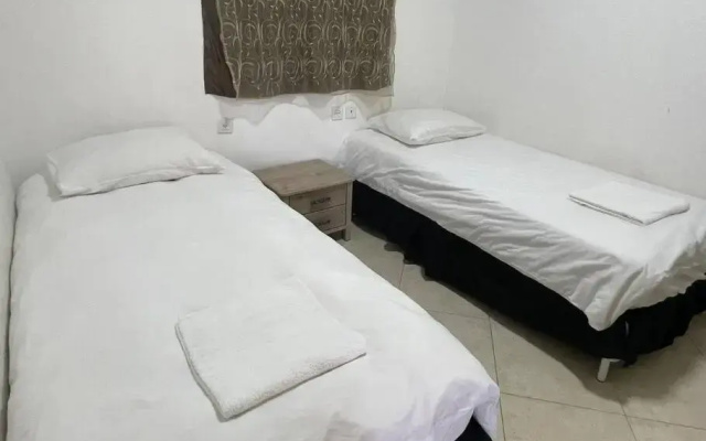 Amdar 2BR Garden Apt EILAT
