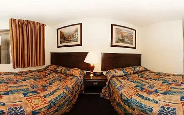 Town House Suites
