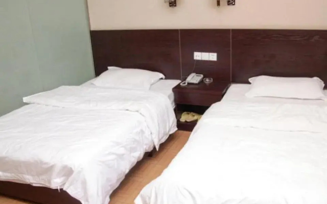 Yichang Jungang Business Hotel