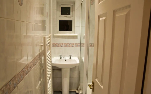 Icon Hutton Apartment