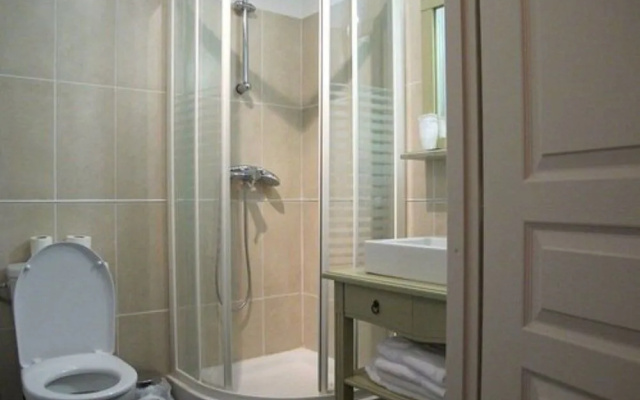 Agudes Hotel