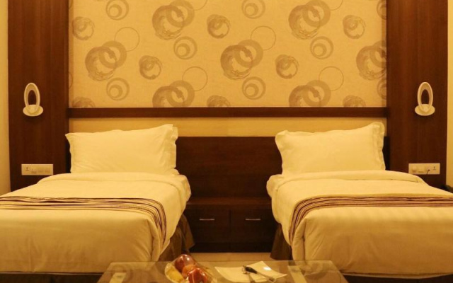 Click Hotel Sagar Plaza Chakan, Pune