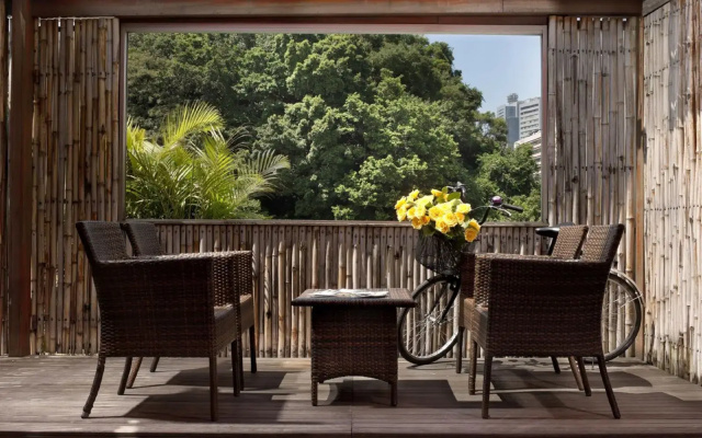 Cosmo Hotel Hong Kong by Dorsett Hotels