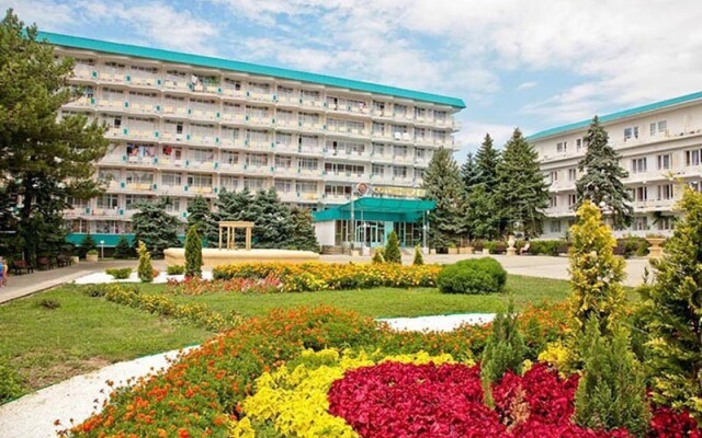 Гостиница Солнечная (Геленджик) вид на фасад