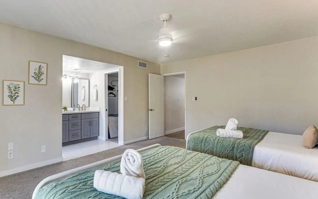 Spacious Phoenix Oasis w/ Pool & Game Room